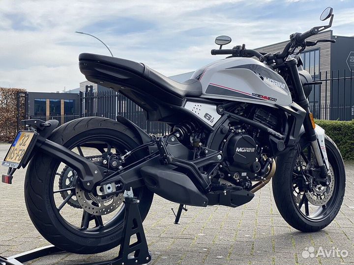 Мотоцикл Moto Morini Seiemmezzo STR 650