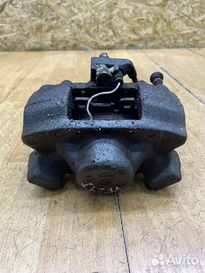 Тормозной суппорт задний правый Mercedes S-Class