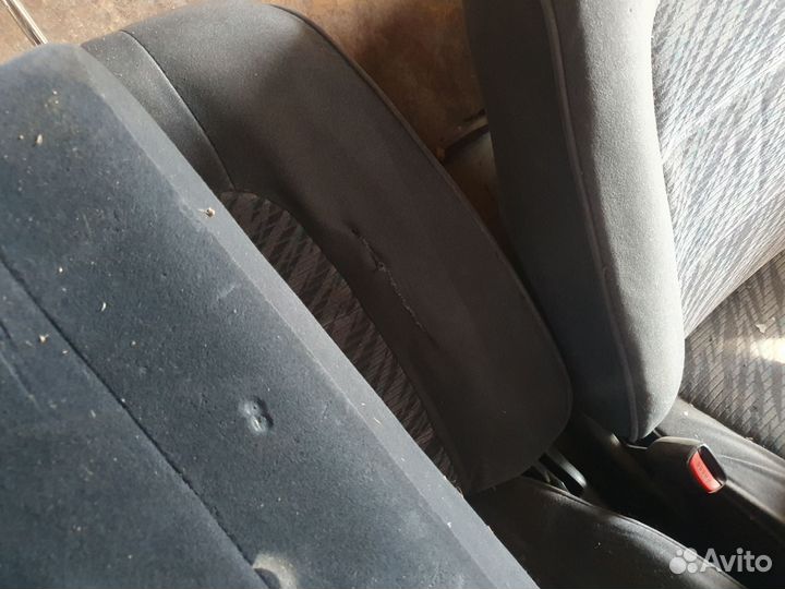 Сиденья Toyota caldina