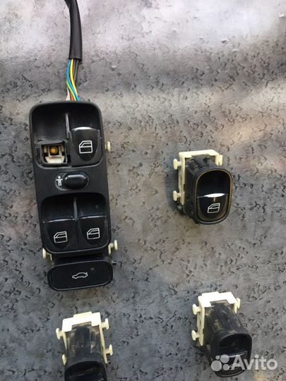 Mercedes W203 Блок кнопок стеклоподъемника