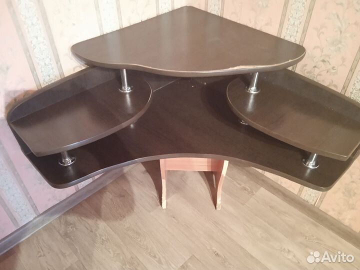 Полка угловая