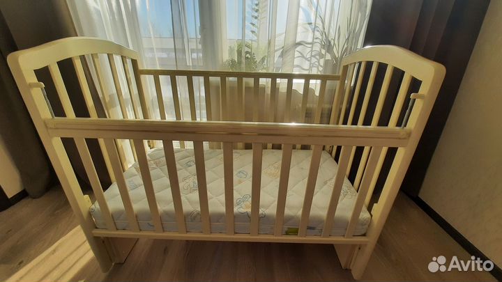Детская кроватка
