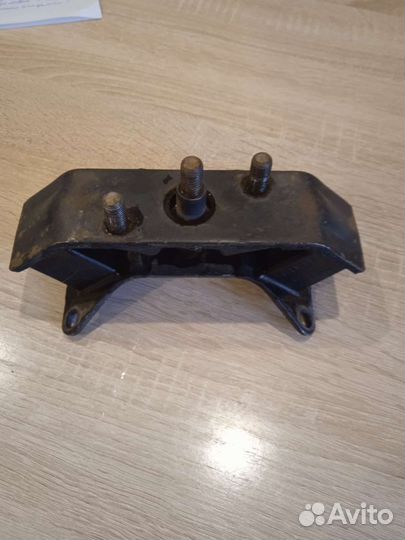 Подушка АКПП subaru