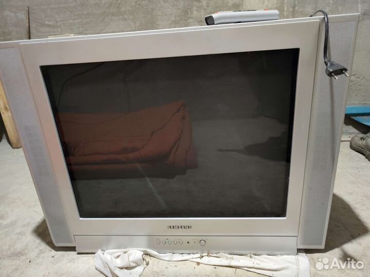 Телевизор samsung