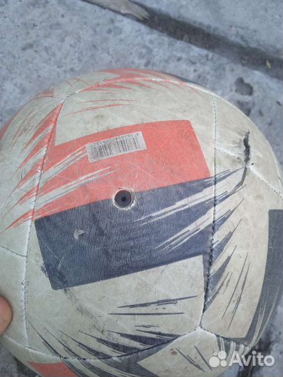 Футбольный мяч adidas