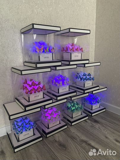 Подарок на 8 марта коробка с бабочками