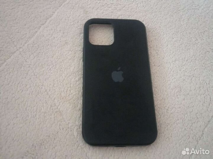 Чехол на iPhone 12