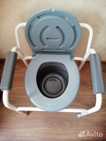 Санитарный стул туалет
