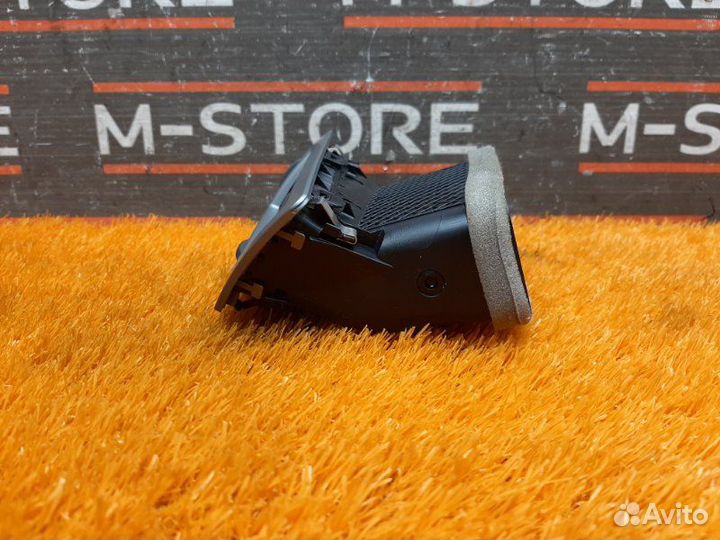 Дефлектор воздушный передний правый Bmw 7-Series