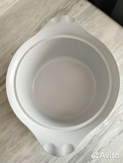 Кастрюля с антипригарным покрытием