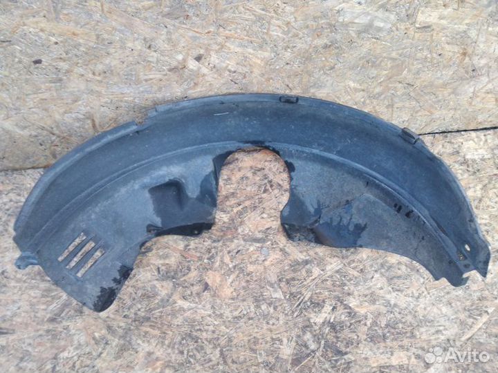 Подкрылок передний левый Ford Fusion 1.4 fxja 2008
