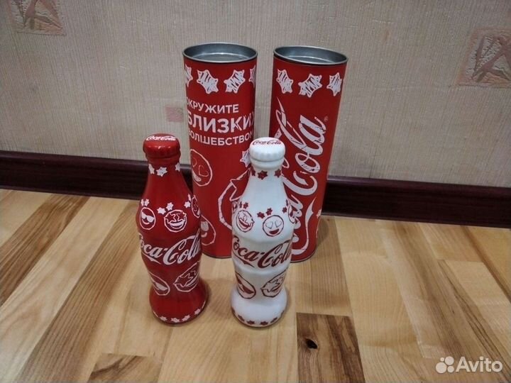 Фарфоровые коллекционные бутылочки 