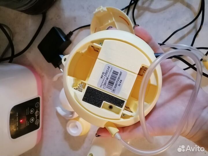 Молокоотсос medela электрический