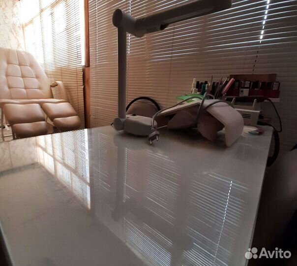 Маникюр, педикюр