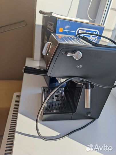 Кофеварка рожковая DeLonghi ECP33.21.BK