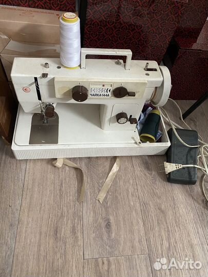 Оверлок, швейная машина и машинка 