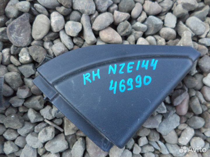 Уголок двери правый Toyota Corolla Axio NZE144