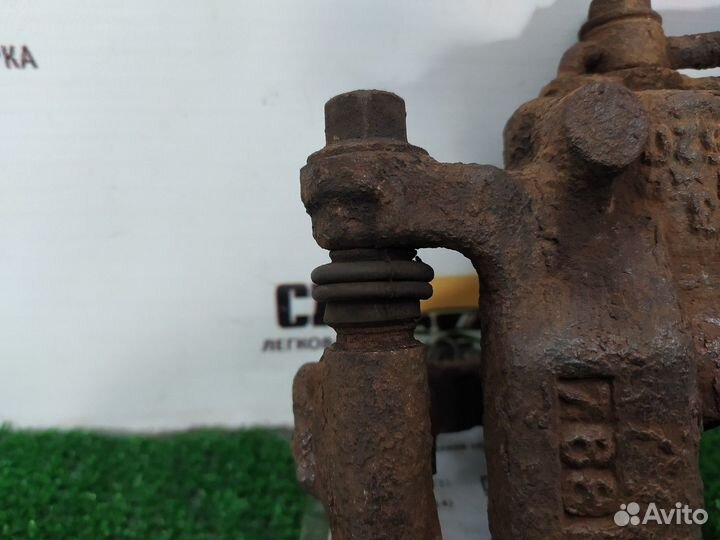 Суппорт тормозной задний правый R Nissan X-Trail