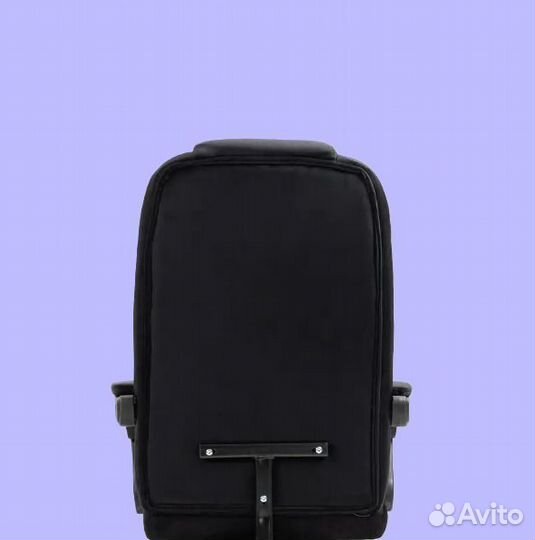 Офисное кресло с подножкой