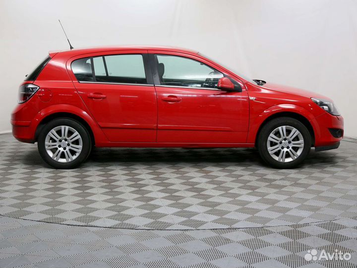 Opel Astra 1.8 МТ, 2012, 261 107 км