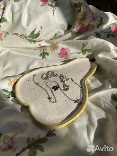 Керамическая тарелка