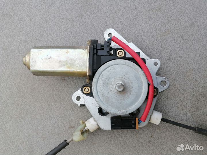 Стеклоподъемник пер. левый для Nissan Almera N15