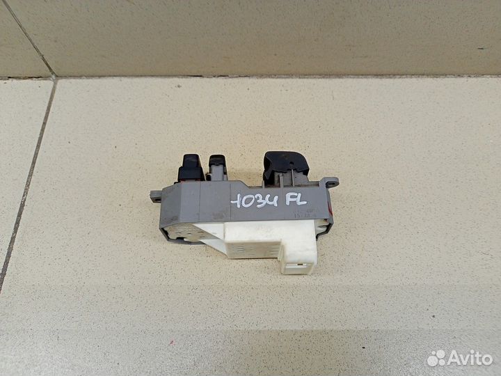 Блок управления стеклоподъемниками Yaris 2005-2011