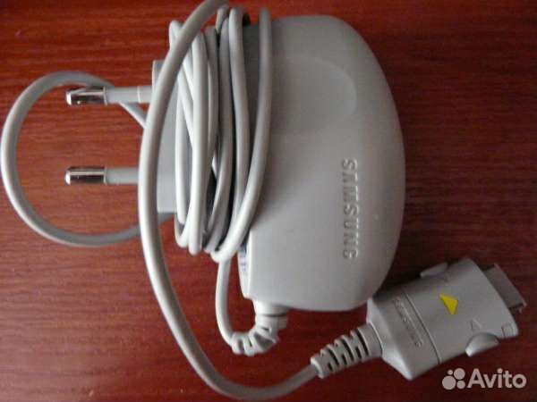 Зарядное устройство Samsung TAD137ESE