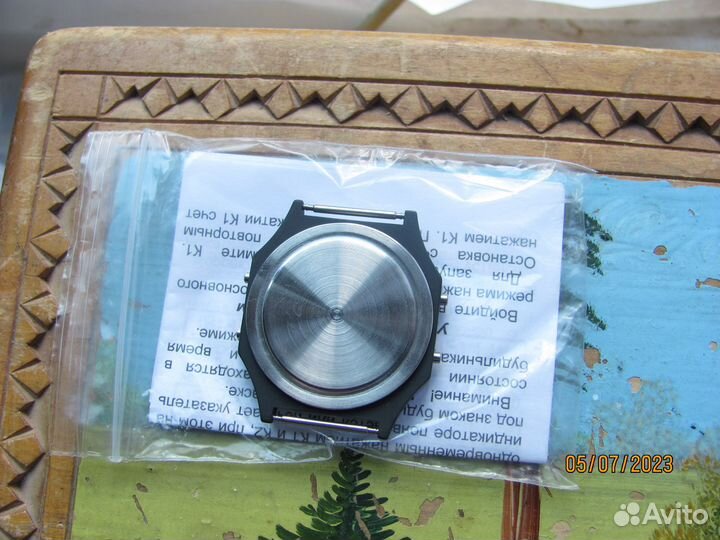 Часы Электроника 77 29367 черные новые в идеале