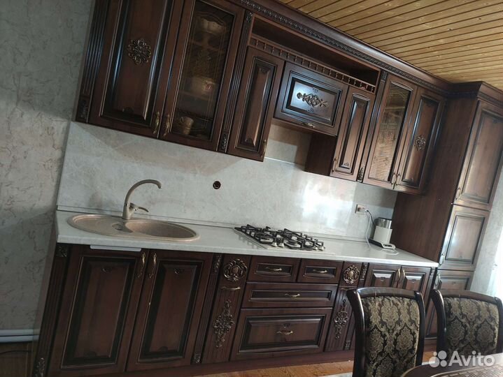 Кухонный гарнитур бу,стол стулями