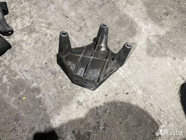 Кронштейн двигателя правый opel astra H z14xep
