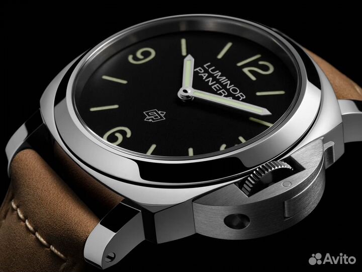Часы Panerai Luminor Base Logo 44mm оригинал