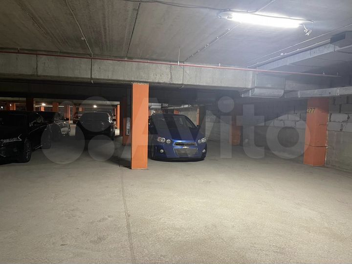 Машиноместо, 15 м²