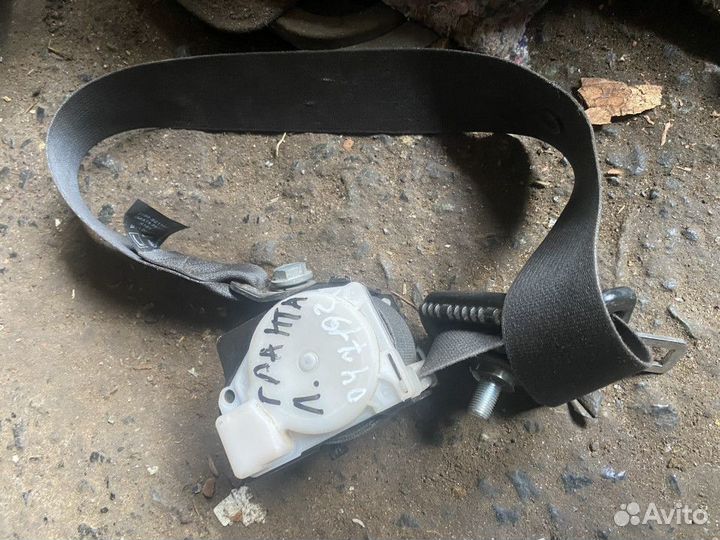 Ремень безопасности задний правый LADA Granta 2011