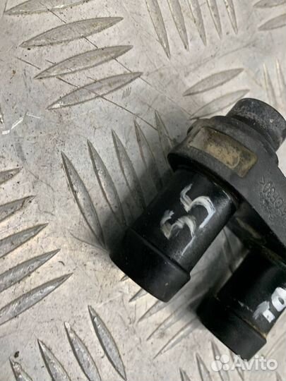 Б/У переходник радиатора печки Volkswagen Polo 612