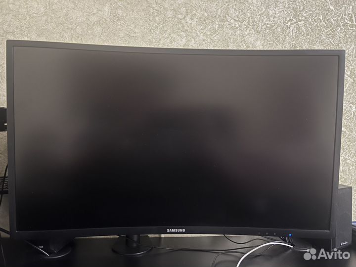 Монитор samsung 27 изогнутый 144Hz 1м/с