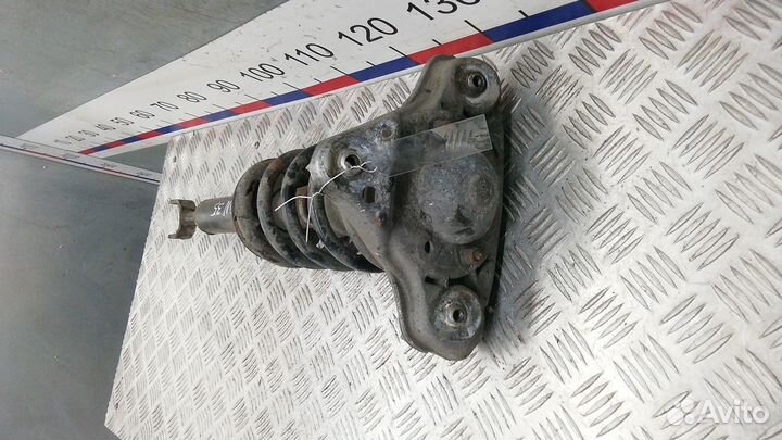 Стойка передняя Volkswagen Passat B5 (2000–2005)