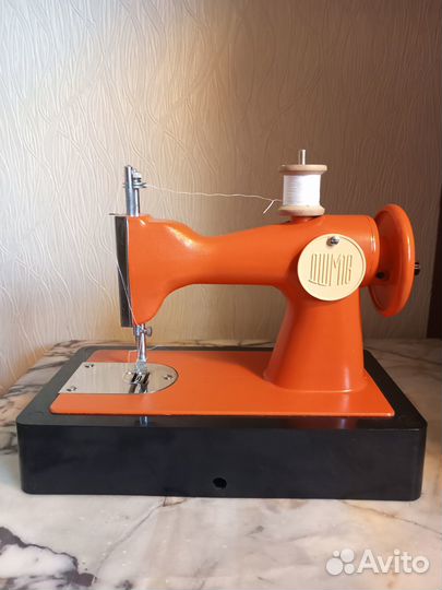 Детская швейная машина дшм1В СССР