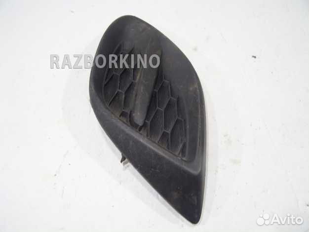 Накладка противотуманной фары левой