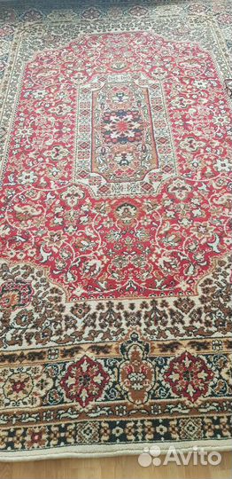 Ковер шерстяной