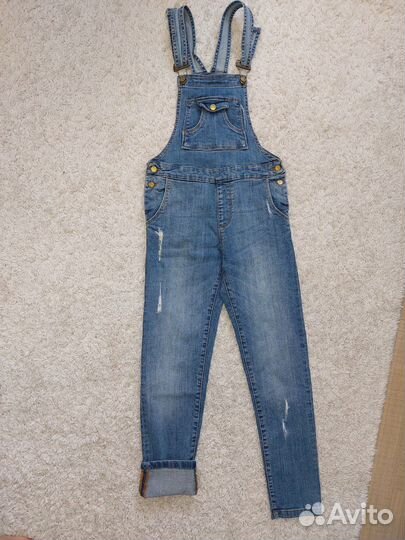 Джинсовый комбинезон для девочки