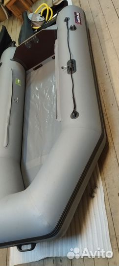 Лодка Hunter 290