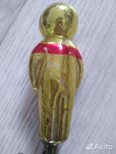 Елочная игрушка космонавт СССР на прищепке