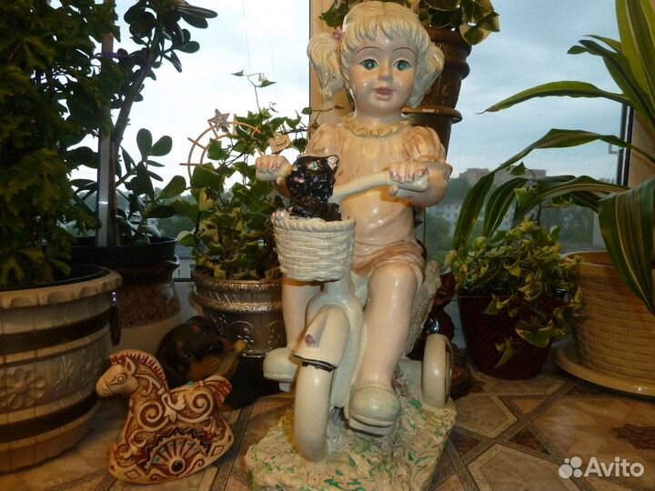 Статуэтка германия