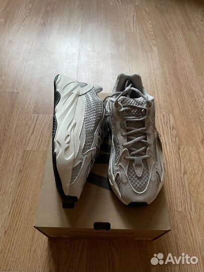 Adidas Yeezy Boost 700v2 