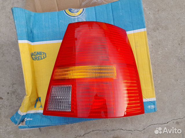 VW Golf Variant IV Задний правый фонарь Новый