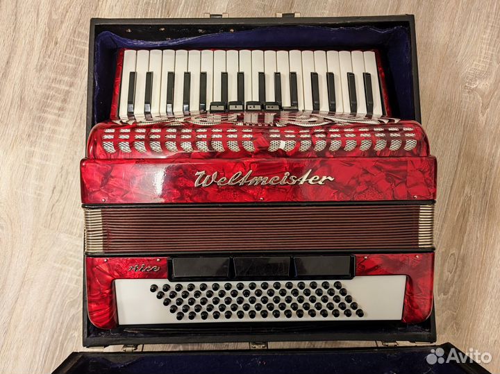 Аккордеон Weltmeister Caprice 3/4