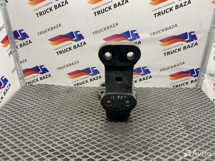 41022894 Кронштейн реактивной тяги