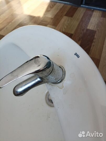 Раковина накладная бу