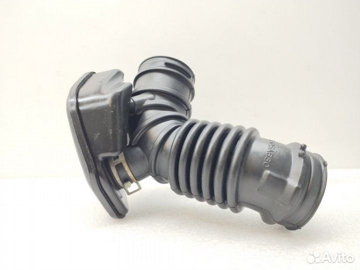 Резонатор воздушного фильтра Mitsubishi Outlander